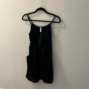 Pretty spring dress with pockets